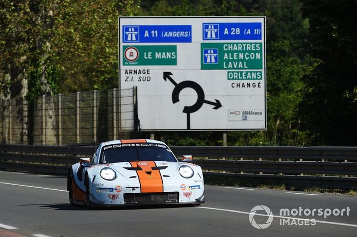 #86 Gulf Racing Porsche 911 RSR: Michael Wainwright, Benjamin Barker, Thomas Preining