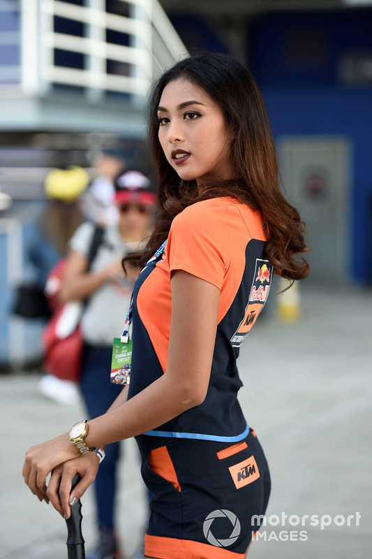Rajtrácslányok a Thai Nagydíjról