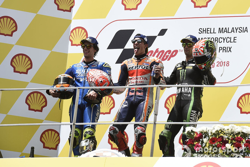 Le podium du GP de Malaisie 2018 : 1er Marc Márquez, 2e Álex Rins, 3e Johann Zarco