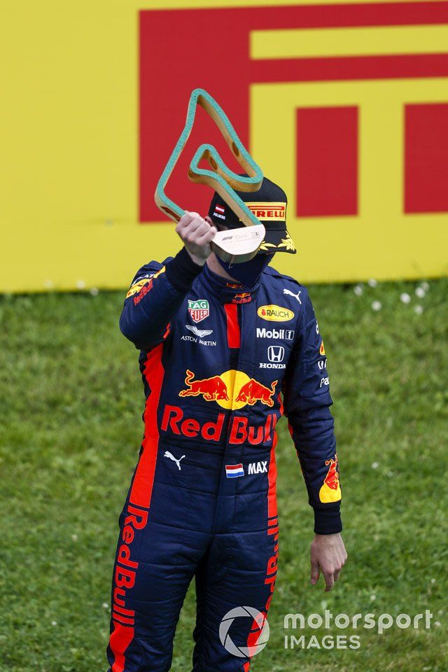 Podio: tercer lugar Max Verstappen, Red Bull Racing