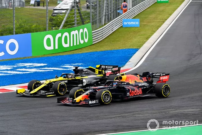 Daniel Ricciardo, Renault F1 Team R.S.20, Alex Albon, Red Bull Racing RB16