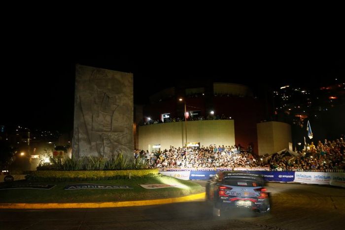 Thierry Neuville, Nicolas Gilsoul, Hyundai Motorsport Hyundai i20 Coupe WRC