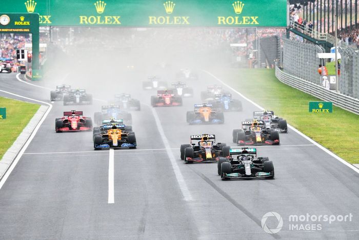 Arrancada Lewis Hamilton, Mercedes W12, Max Verstappen, Red Bull Racing RB16B, Sergio Pérez, Red Bull Racing RB16B, Lando Norris, McLaren MCL35M