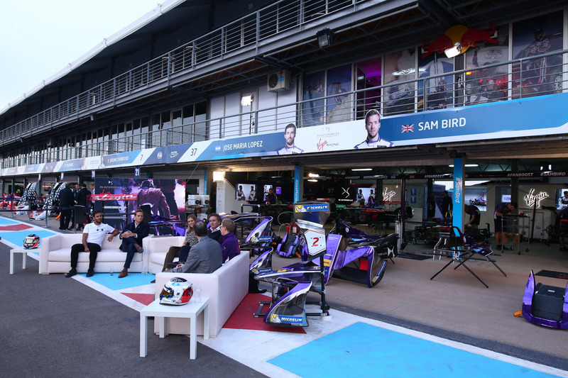 Ds Virgirn Round Table With Jose Maria Lopez Virgin Racing And Ds Virgirn Round Table With Jose Maria Lopez Virgin Racing And Alejandro Agag