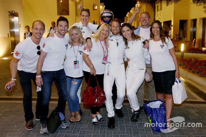 Jenson Button, McLaren Honda celebra su último GP con amigos y familiares