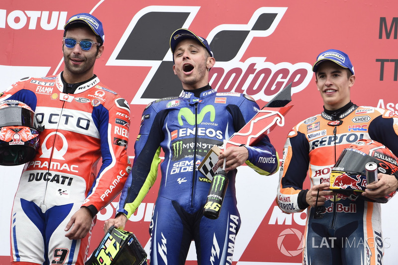 Podium : 1er Valentino Rossi, 2e Danilo Petrucci, 3e Marc Márquez