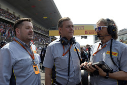 Paul Hembery, Pirelli Motorsport Director, Mario Isola, Pirelli Racing Manager and Massimiliano Damiani, Pirelli Chief Engineer on the grid