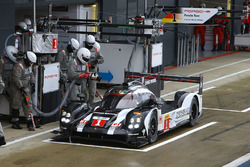 #1 Porsche Team Porsche 919 Hybrid: Timo Bernhard, Mark Webber, Brendon Hartley