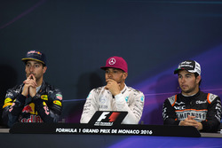 Пресс-конференция FIA после гонки: второе место - Даниэль Риккардо, Red Bull Racing, победитель гонк