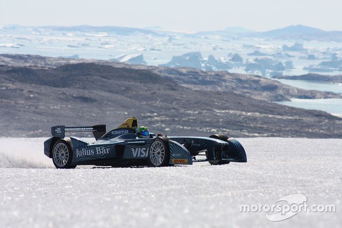 Di Grassi pilota un Fórmula E en el Ártico