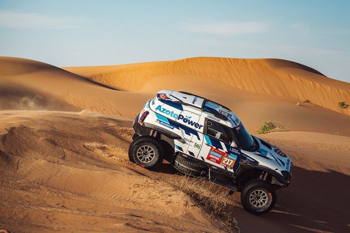 #217 X-raid Mini JCW Team Mini John Cooper Works Rally Plus: Krzysztof Hołowczyc, Łukasz Kurzeja