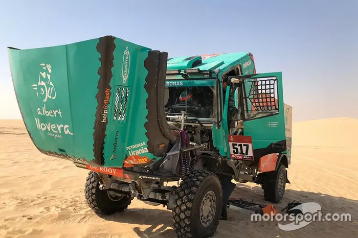 #517 Team De Rooy IVECO: Albert Llovera, Ferran Marco Alcayna, Marc Torres
