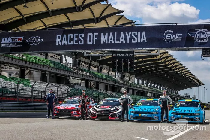I contendenti al titolo, Norbert Michelisz, BRC Hyundai N Squadra Corse Hyundai i30 N TCR, Esteban Guerrieri, ALL-INKL.COM Münnich Motorsport Honda Civic Type R TCR, Yvan Muller, Cyan Racing Lynk & Co 03 TCR, Thed Björk, Cyan Racing Lynk & Co 03 TCR