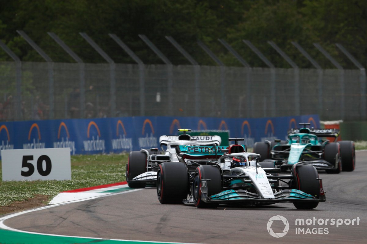 George Russell, Mercedes W13, Yuki Tsunoda, AlphaTauri AT03, Lance Stroll, Aston Martin AMR22