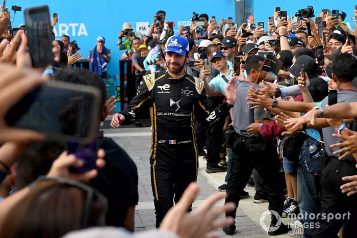 Jean-Eric Vergne, DS Techeetah, 2ª posición, llega al podio