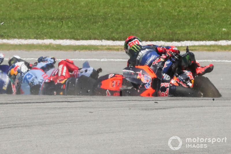 Jack Miller, Red Bull KTM Factory Racing, Fabio Quartararo, Yamaha Factory Racing, Brad Binder, Red Bull KTM Factory Racing Crash