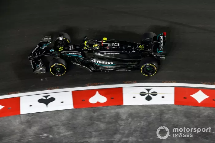 Lewis Hamilton, Mercedes F1 W14