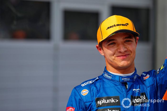 Tercer lugar Lando Norris, McLaren , en Parc Ferme