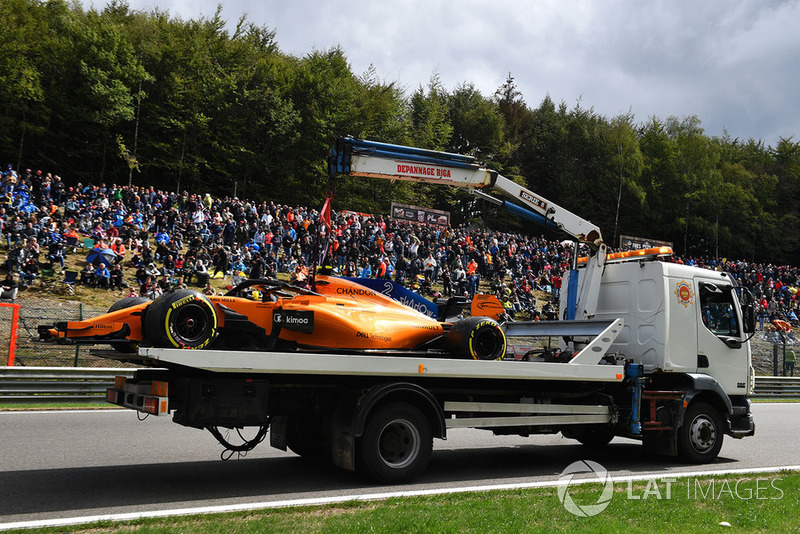 El coche accidentado de Stoffel Vandoorne, McLaren MCL33