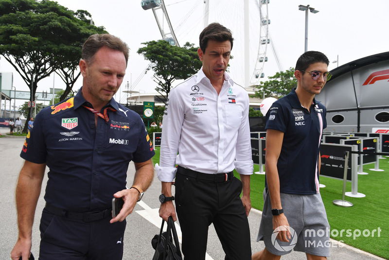 Christian Horner, Red Bull Racing Team Principal, Toto Wolff, Mercedes AMG F1 Director y Esteban Ocon, Racing Point Force India F1 Team