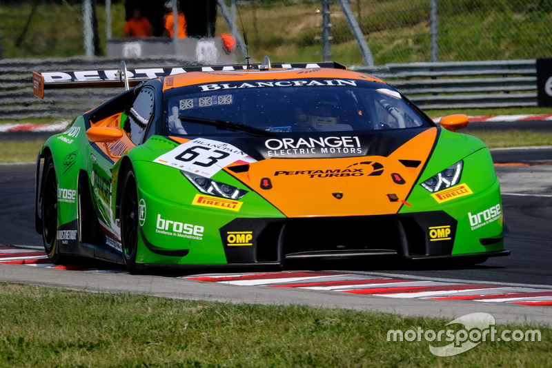 #63 GRT Grasser Racing Team Lamborghini Huracan GT3: Mirko Bortolotti, Christian Engelhart