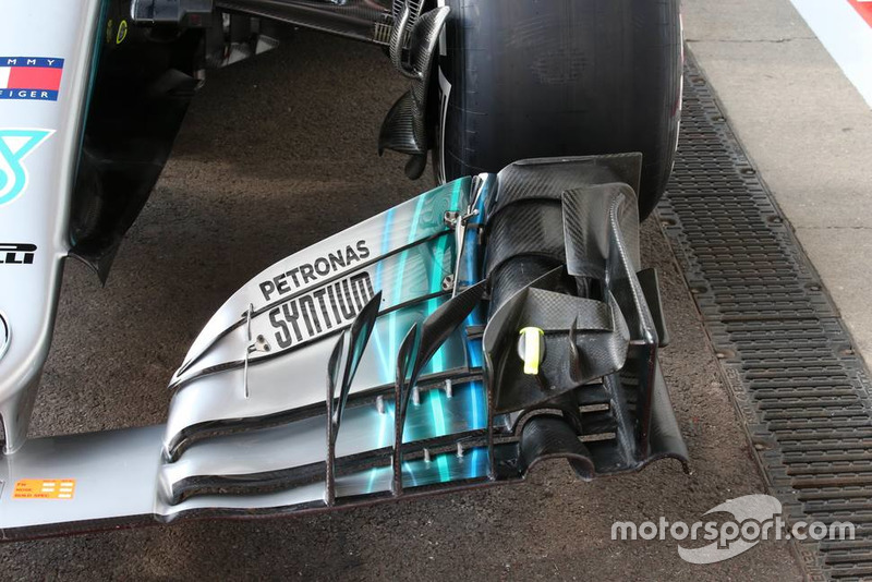 Mercedes AMG F1 W09 front wing detail