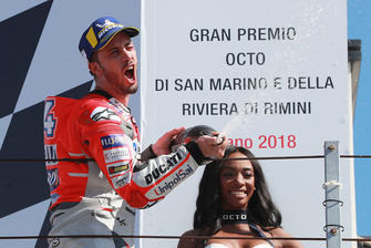 Podio: il vincitore della gara Andrea Dovizioso, Ducati Team