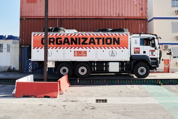 Embarque del Dakar 2021 en Marsella