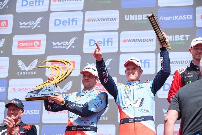 Podium: Ott Tänak, Martin Järveoja, Hyundai World Rally Team Hyundai i20 N Rally1
