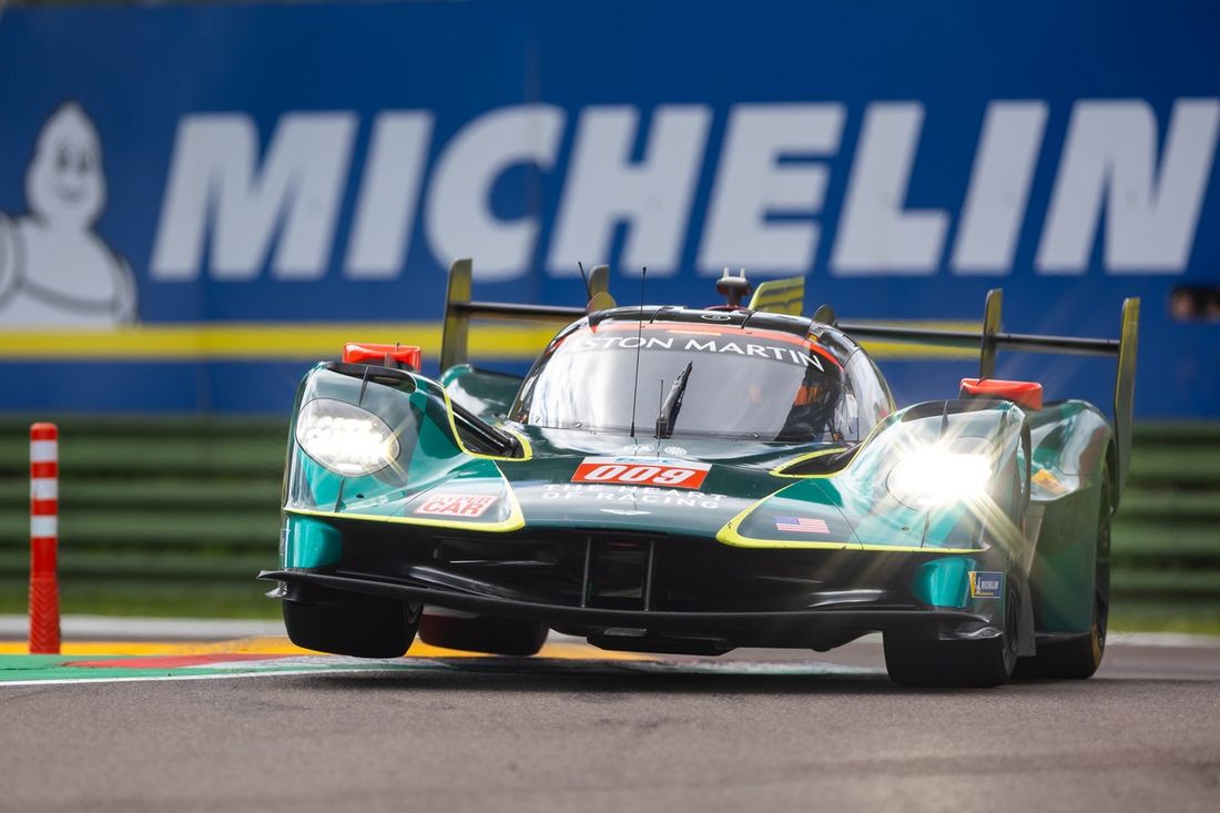 #009 Aston Martin Thor Team Aston Martin Valkyrie: Alex Riberas, Marco Sorensen