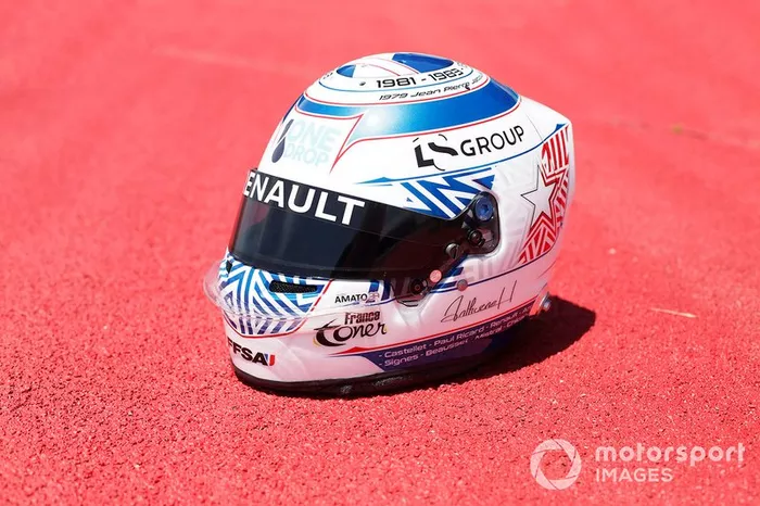 Capacete de Anthoine Hubert de lado.