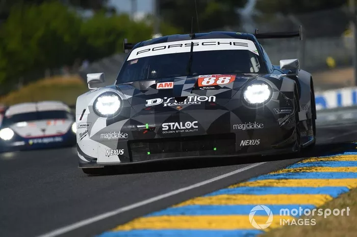 #88 Dempsey Proton Competition Porsche 911 RSR: Matteo Cairoli, Giorgio Roda, Satoshi Hoshino