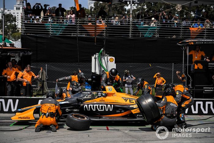 Patricio O'Ward, Arrow McLaren Chevrolet, pit stop