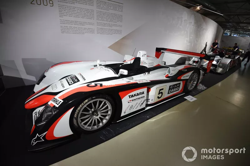 Audi R8, vainqueur du Mans 2004