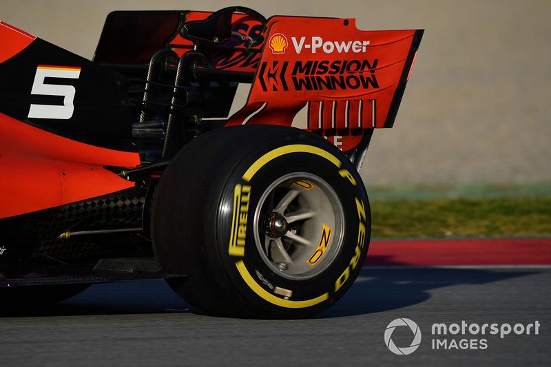 Ferrari SF90 rear wing