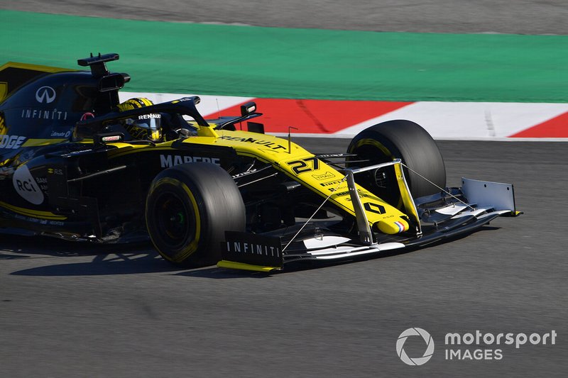 Nico Hulkenberg, Renault F1 Team R.S. 19 with front wing device