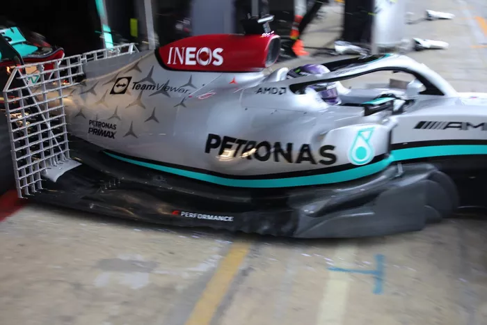 Detalle lateral del Mercedes W13