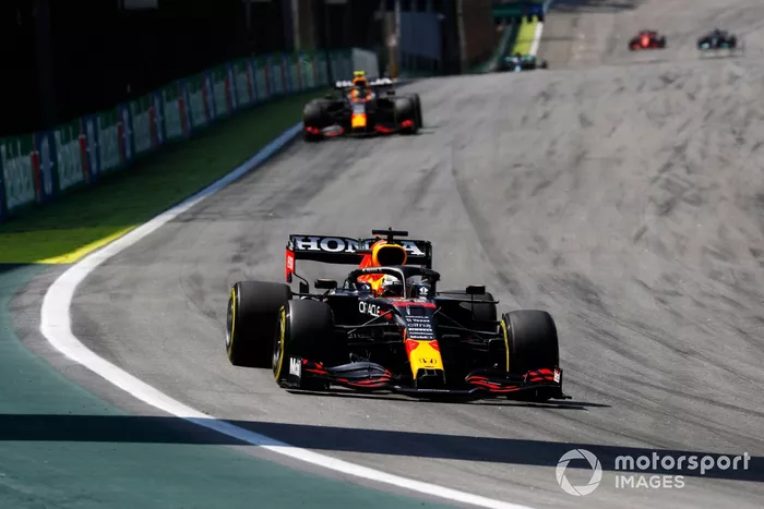 Max Verstappen, Red Bull Racing RB16B, Sergio Pérez, Red Bull Racing RB16B