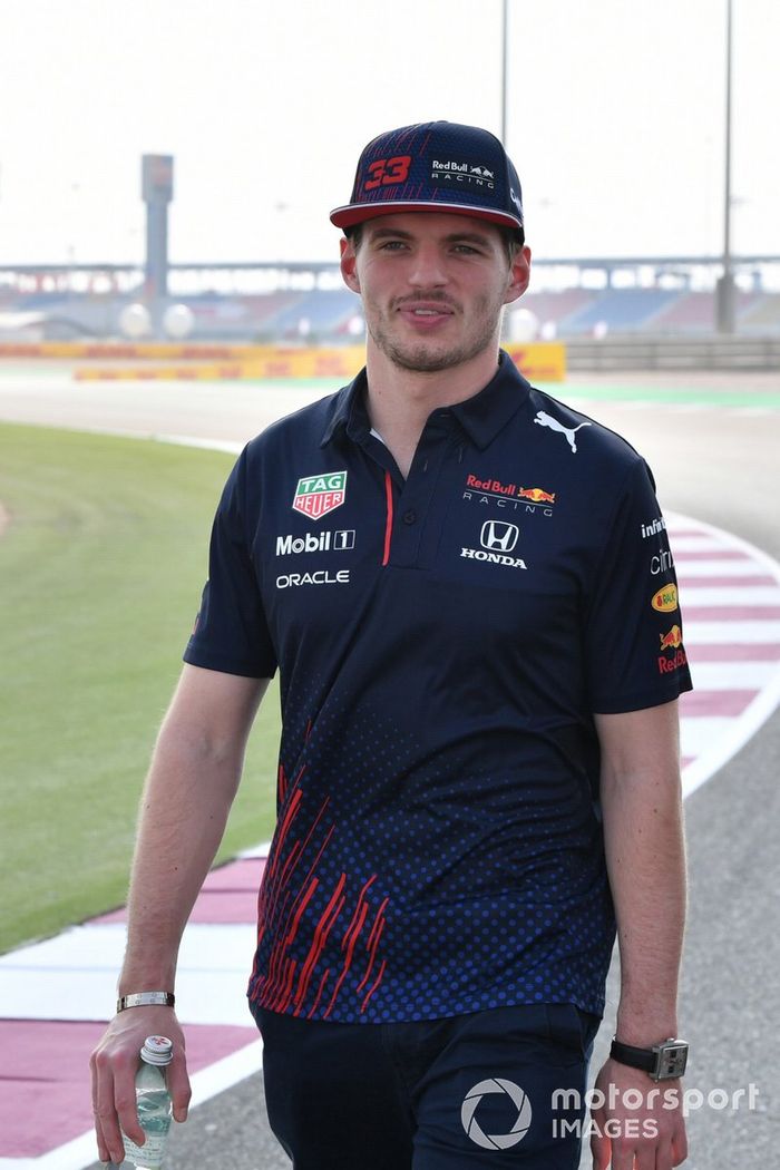 Max Verstappen, Red Bull Racing, recorre la pista
