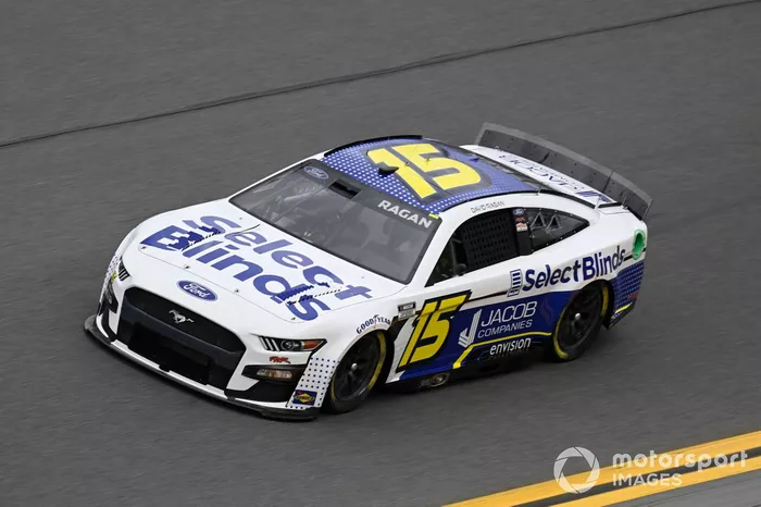 #15: David Ragan (Ware-Ford) * 