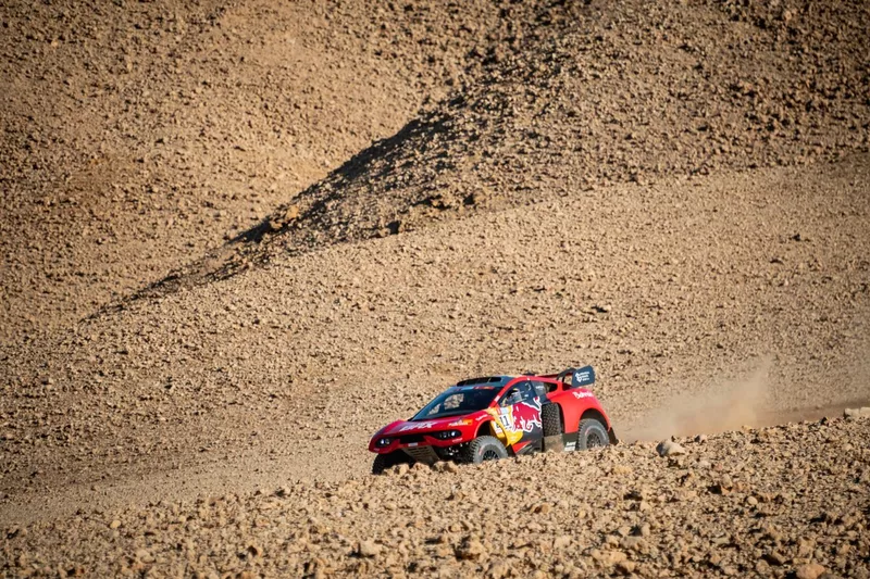#211 Bahrain Raid Xtreme Prodrive: Sebastien Loeb, Fabian Lurquin