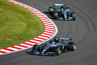 Lewis Hamilton, Mercedes AMG F1 W09, Valtteri Bottas, Mercedes AMG F1 W09
