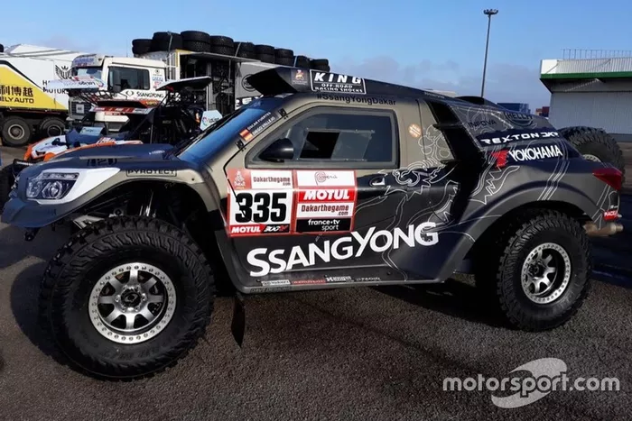 SsangYong preparándose para embarcar en Le Havre