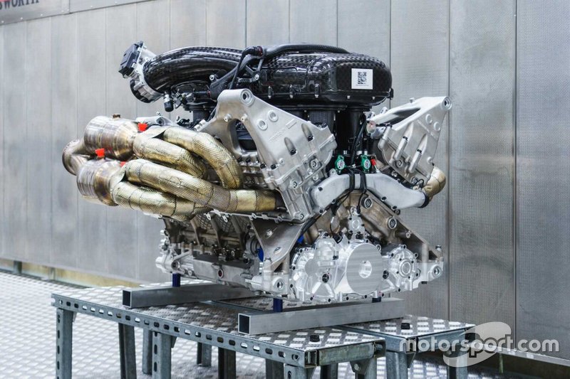 Двигун Aston Martin Valkyrie V12 Cosworth