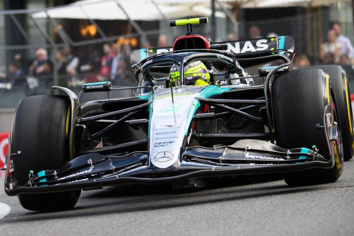 Lewis Hamilton, Mercedes W15