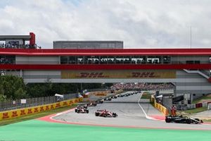 Lewis Hamilton, Mercedes F1 W15, Charles Leclerc, Ferrari SF-24, Carlos Sainz, Ferrari SF-24