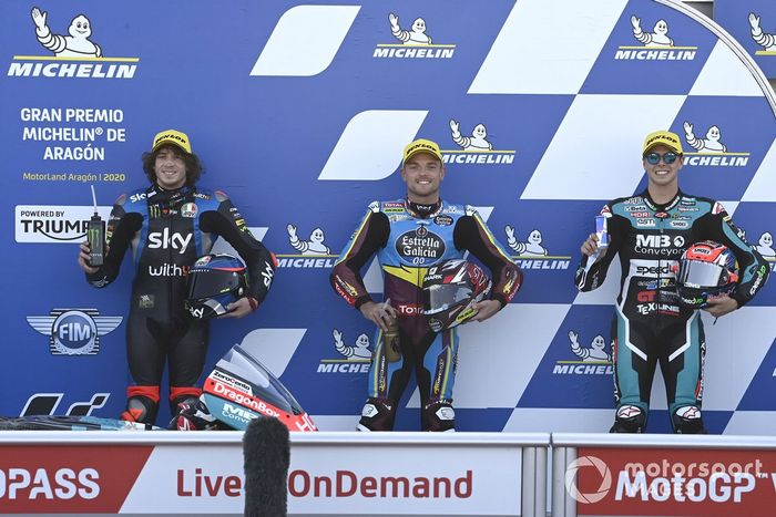 Ganador de la pole Sam Lowes, Marc VDS Racing, segundo lugar Marco Bezzecchi, Sky Racing Team VR46, tercer lugar Fabio Di Giannantonio, Speed Up Racing