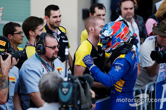 Race winner Jake Hughes, DAMS