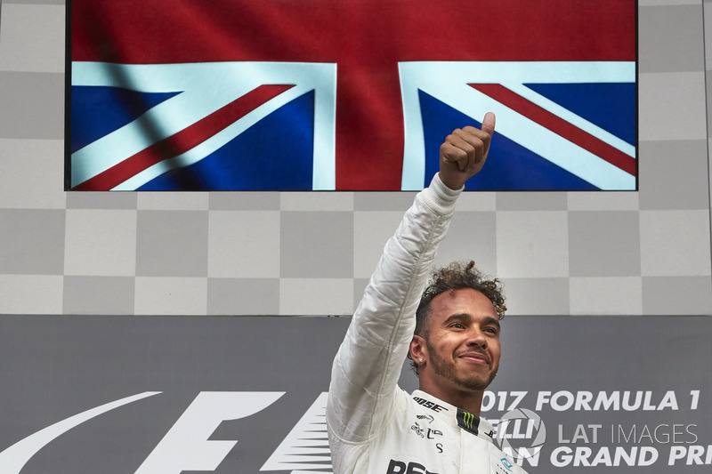 Podium: Race winner Lewis Hamilton, Mercedes AMG F1