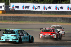 James Nash, Lukoil Craft-Bamboo Racing, SEAT León TCR, Rob Huff, Leopard Racing Team WRT, Volkswagen Golf GTi TCR